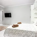 Modern 4 Bedroom In Будинок відпочинку