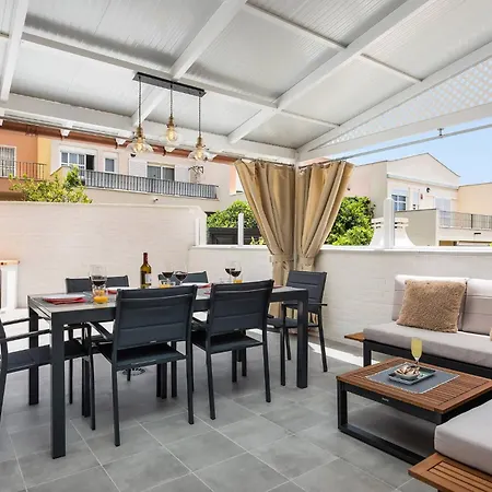 Hébergement de vacances Modern 4 Bedroom In