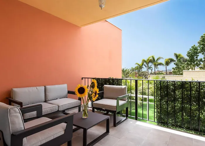 Modern 4 Bedroom In Hébergement de vacances *