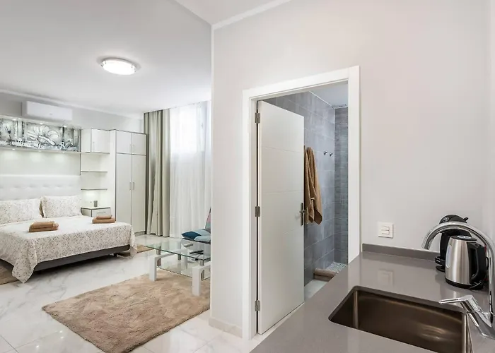 Hébergement de vacances Modern 4 Bedroom In