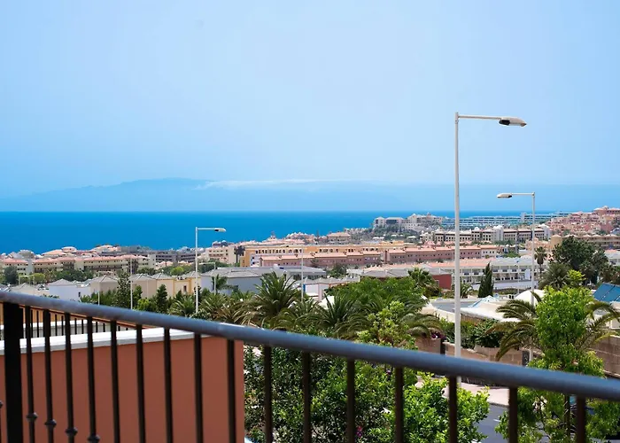 Modern 4 Bedroom In Hébergement de vacances *