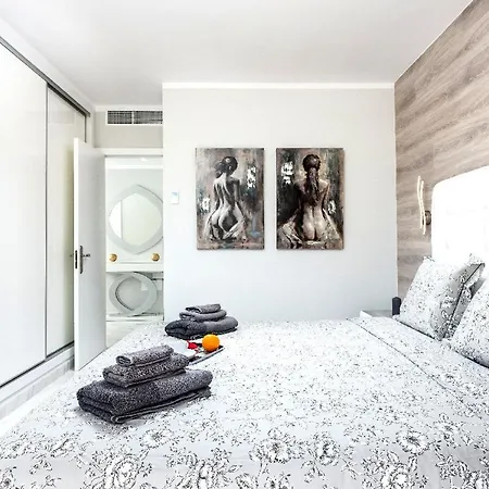 Daire Modern 4 Bedroom In *