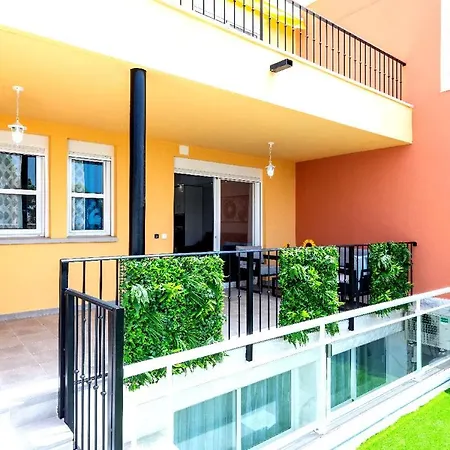 Modern 4 Bedroom In 阿德耶