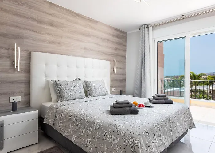 Modern 4 Bedroom In Casa de Férias *