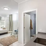 Holiday home Modern 4 Bedroom In